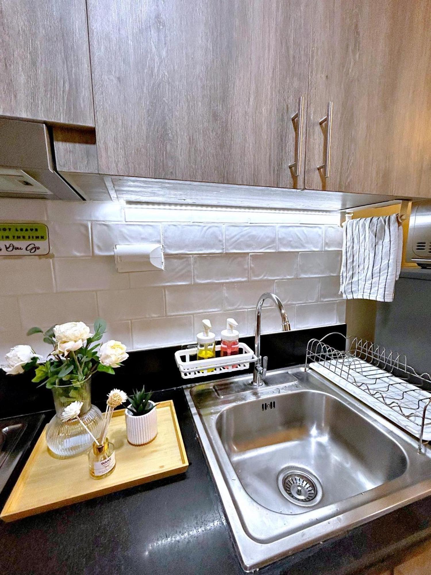 Cozypura Staycation Near Moa, Airport , With Free Fast Wifi, Netflix And Pay Parking ปาไซ ภายนอก รูปภาพ