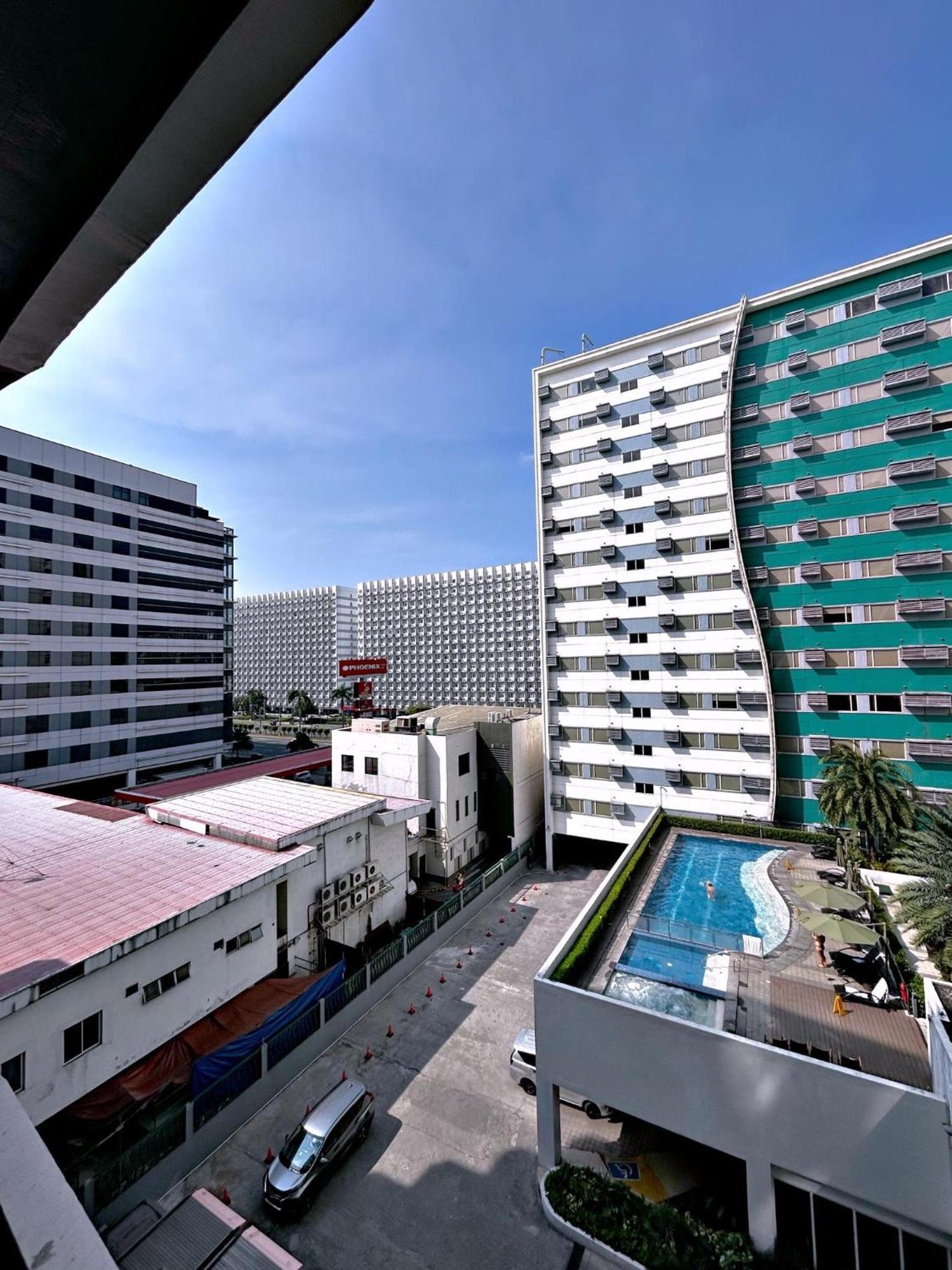 Cozypura Staycation Near Moa, Airport , With Free Fast Wifi, Netflix And Pay Parking ปาไซ ภายนอก รูปภาพ